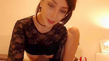 Masturbating Brunette in Glasses Fingers Ass on Webcam