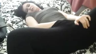 Amateur Brunette Masturbates Homemade Orgasm Cumming Afternoon