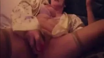 Mature Granny Dildo Masturbation Orgasm - Amateur Homemade Video