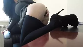 Masturbating in the Office - Amateur Babe Homemade Video