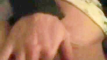 MILF Masturbates Amateur Finger Porn with Homemade Bliss