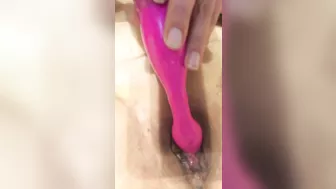 MILF Masturbates with New Dildo and Vibrator in Homemade Porn!