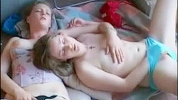 Lesbian Teens' Homemade Masturbation Orgasm Amateur Fingering Porn