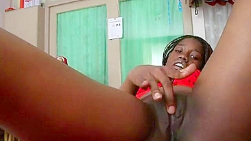 Amateur Ebony Teen Masturbating Homemade Selfie Fingering Porn