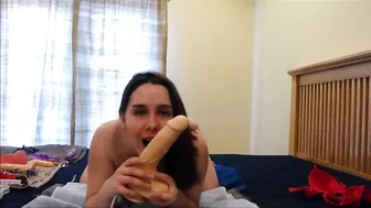 Masturbating Teen Squirting Orgasm with Sex Toys!