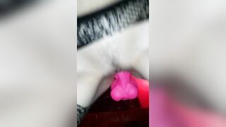 Masturbation Masterclass with Big Dildos & Squirting Orgasms