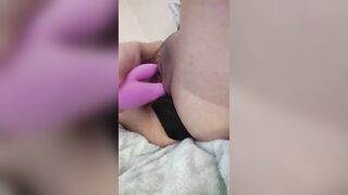 Amateur Masturbates with Double Penetration and Anal Play