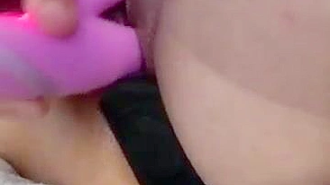 Amateur Masturbates with Double Penetration and Anal Play