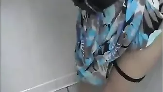 Masturbation Madness - Amateur Chicks' Homemade Orgasms with Dildos & Selfies!