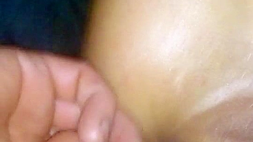 Amateur GF Masturbates with Fingers & Anal Toy