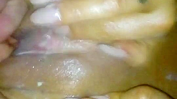 Amateur GF Masturbates with Fingers & Anal Toy