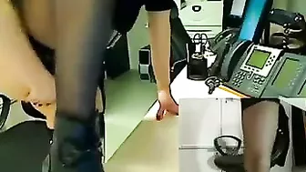 Blonde Babe Homemade Masturbation Porn in Office Stockings and Webcam