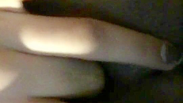 Amateur Ebony Fingered Her Shaved Pussy in Hot Homemade Masturbation Selfie
