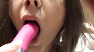 Masturbating Brunette Public Orgasm in Store Changing Room!