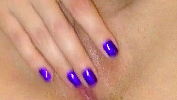 Amateur Girlfriend Homemade Masturbation with Shaved Wet Pussy