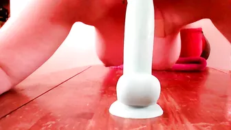 MILF Masturbates with Sex Toys & Deepthroats BJ in Homemade Video