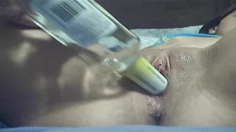 Homemade Masturbation Orgasm with Teen Bottle Fucking and Dildo!