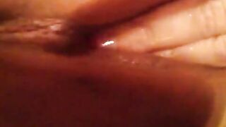 Amateur Shaved Pussy Fingering Masturbation Video
