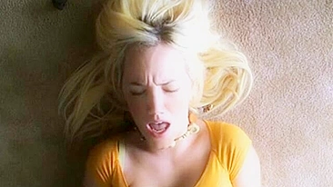 Masturbation Selfies - Teen Blonde Cumming Loudly in Homemade Orgasm Video