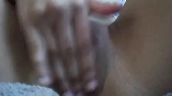 Amateur Masturbation - Rubbing My Shaved Pussy Closer Than Ever