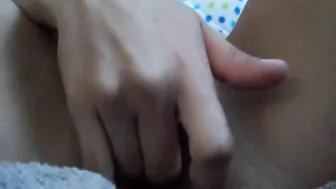 Amateur Masturbation - Rubbing My Shaved Pussy Closer Than Ever Amateur Masturbation - Rubbing My Shaved Pussy Closer Than Ever