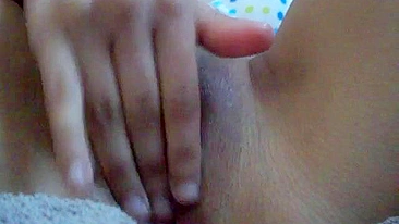 Amateur Masturbation - Rubbing My Shaved Pussy Closer Than Ever