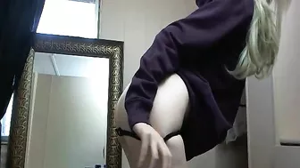 Blonde Amateur Creamy Pussy Masturbates with Dildos & Orgasms!