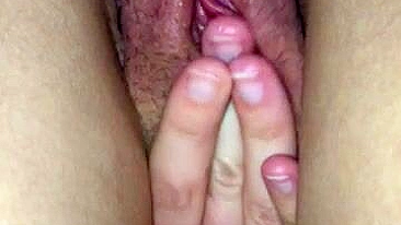 MILF Upskirt Amateur Fingering Cumming Pussy Rubbing Homemade Masturbation