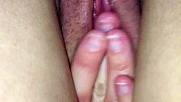 MILF Upskirt Amateur Fingering Cumming Pussy Rubbing Homemade Masturbation