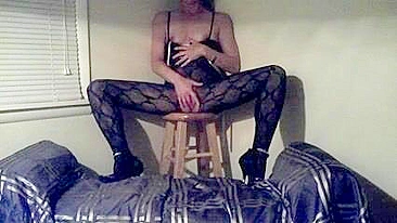 MILF Secretary Homemade Lingerie Masturbation Video for Boss