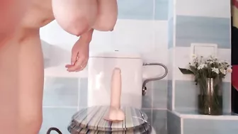 Chubby Pawg Fucks Huge Dildo in Amateur Masturbation Session