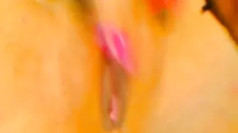 Tight Teen Ass Masturbates on Webcam!