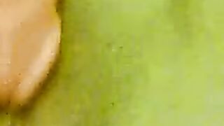 Amateur Arab BBW Masturbates with Dildo in Homemade Video