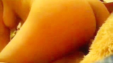 Masturbating Teen Fucks Herself with Dildo in Homemade Porn!