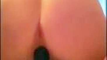 MILF Masturbates with Big Butt and Dildo in Homemade Porn