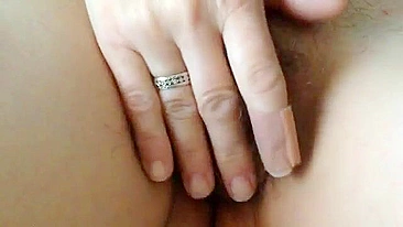 Hairy Milf Wife Masturbates with Fingers in Homemade Amateur Porn