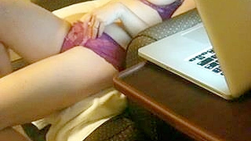 MILF Wife Solo Masturbation with Vibrators & Webcam Chat