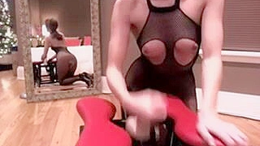 Masturbating with Dildos and Webcams - Amateur Brunette Hot Lingerie Show!