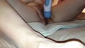 MILF Marie Mind-Blowing Masturbation with Wand!