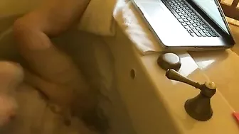 MILF Mom Solo Webcam Orgasm - Amateur Big Boob Busty Cum Shot!