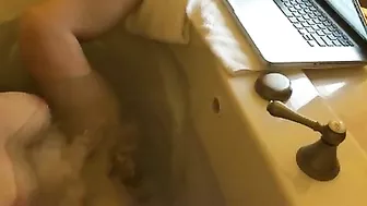 MILF Mom Solo Webcam Orgasm - Amateur Big Boob Busty Cum Shot!