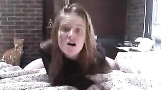 Petite Teen Sensitive Pussy Cums Quickly in Homemade Masturbation Video