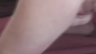 MILF Wife Homemade Masturbation with Finger and Pussy Juice Flow!