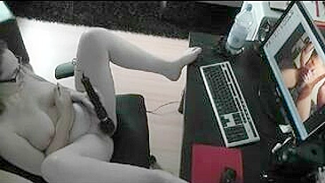 MILF Gets Off on Webcam with Huge Cock and Vibrator!