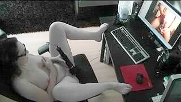 MILF Gets Off on Webcam with Huge Cock and Vibrator!