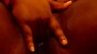 Must-See Ebony Ex-GF Finger Orgasms on Homemade Solo Pussy Rubdown!