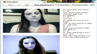 Lesbian Teens Masturbate on Webcam with Dildos in Homemade Cybersex!