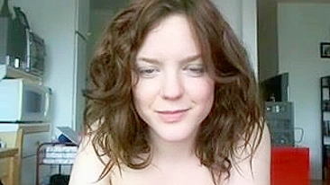 Amateur Pawg Masturbates on Webcam with Big Ass and Orgasms