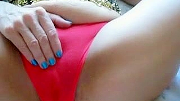 MILF Mom Squirt Wet Panties Homemade Amateur Busty Masturbation