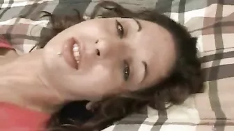 Homemade Fisting Masturbation by Amateur Brunette